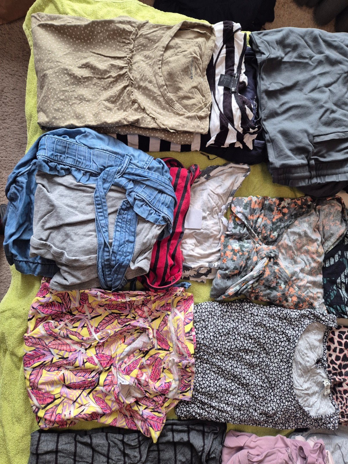 Groot pakket zwangerschap- en voedingskleding mt 42, Kleding | Dames, Ophalen, Gedragen, Maat 42/44 (L), Overige kleuren