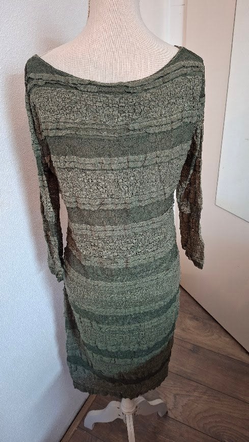 G. Ricceri Jurk, groen met horizontale getextureerde banen, Kleding | Dames, Jurken, Ophalen, Maat 46/48 (XL) of groter, G. Ricceri
