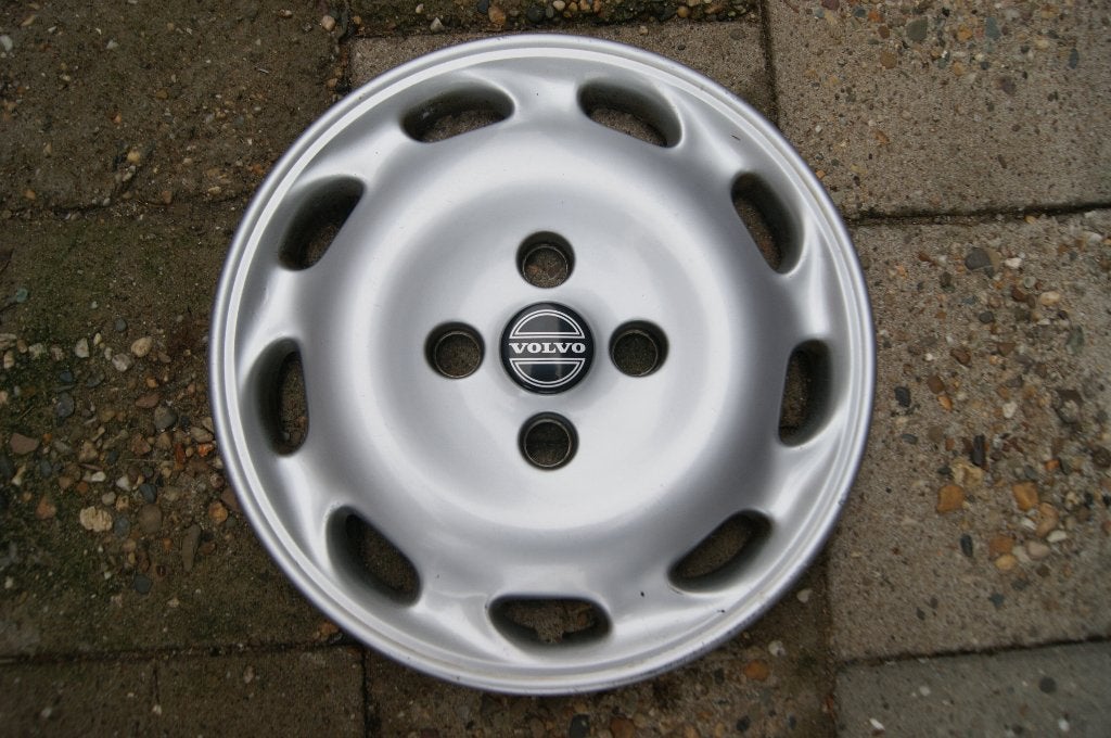 1 losse originele wieldop Volvo V40 15 inch (Model 2), Auto diversen, Wieldoppen, Ophalen of Verzenden, Gebruikt