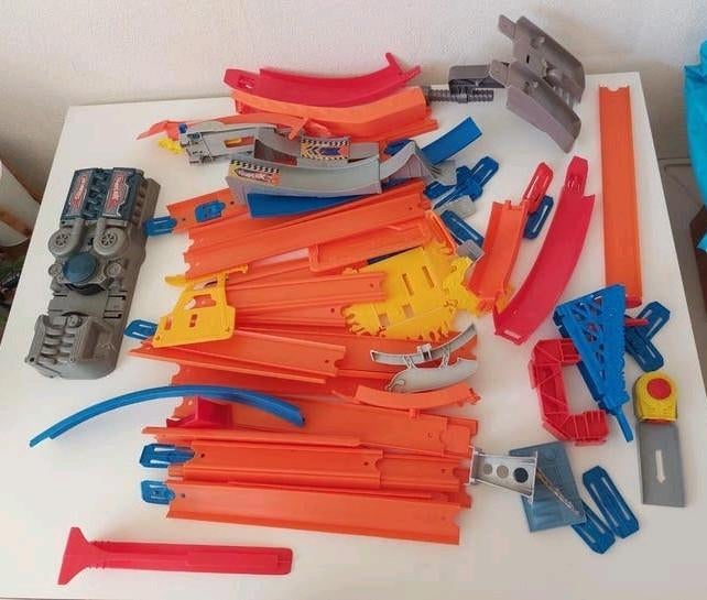 Hot wheels baan delen gratis / ruilen, Ophalen of Verzenden, Gebruikt, Elektrisch, Hot Wheels