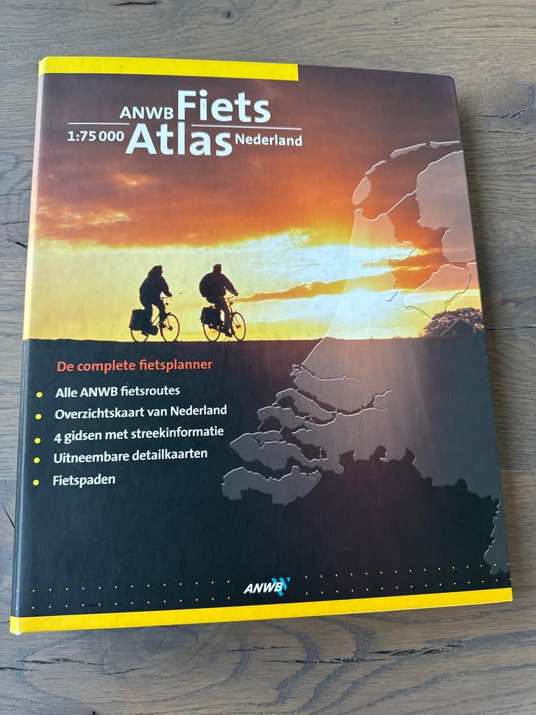 ANWB Fietsatlas Nederland 1:75 000, Gelezen, Overige atlassen, 2000 tot heden, Ophalen of Verzenden