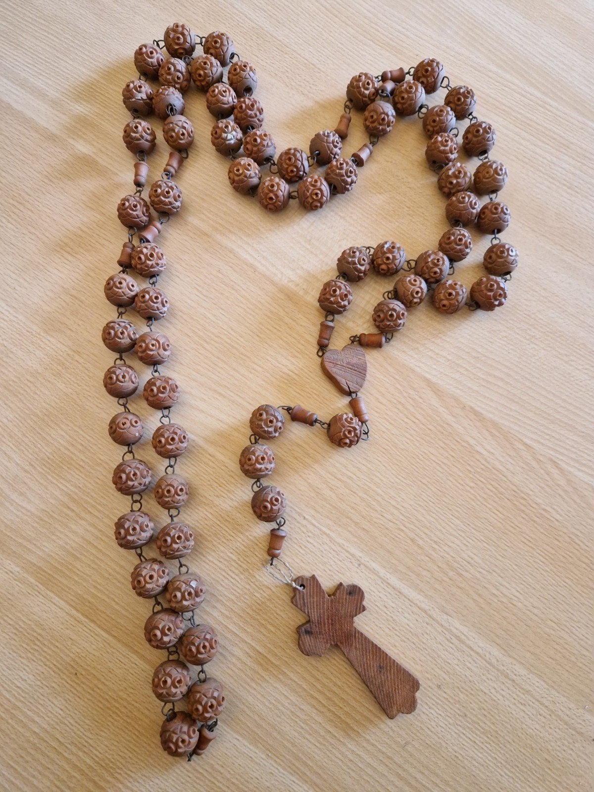 Antieke houten rozenkrans met gesneden kralen en kruis, Ophalen of Verzenden