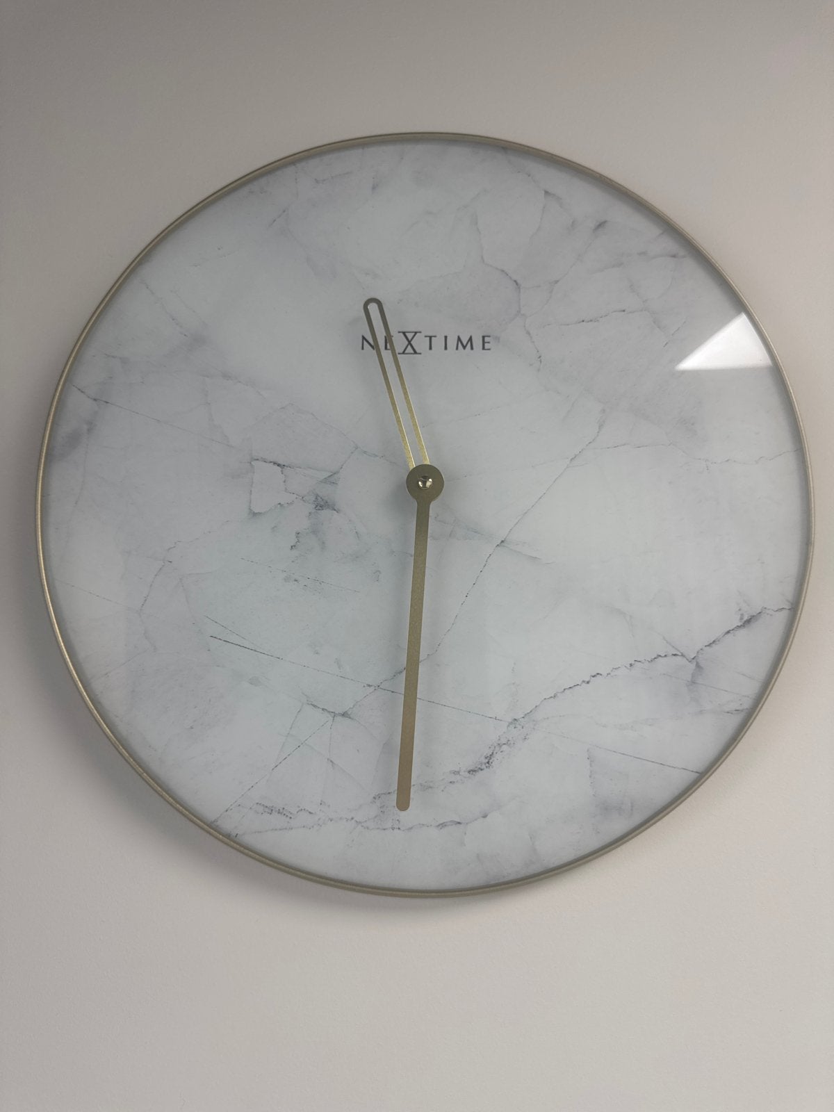 Nextime wandklok marmerlook - Modern en stijlvol, Ophalen, Wandklok, Wit, Analoog