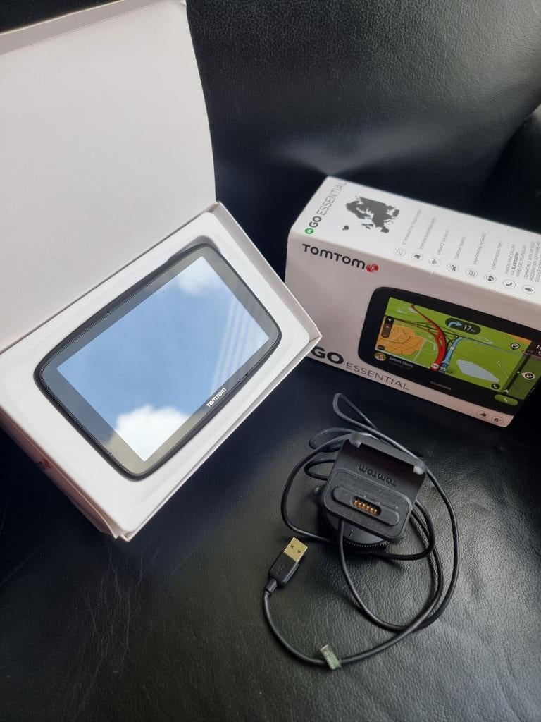 TOMTOM GO Classic 6'' Navigatiesysteem europa 4pn60, Ophalen of Verzenden, Zo goed als nieuw