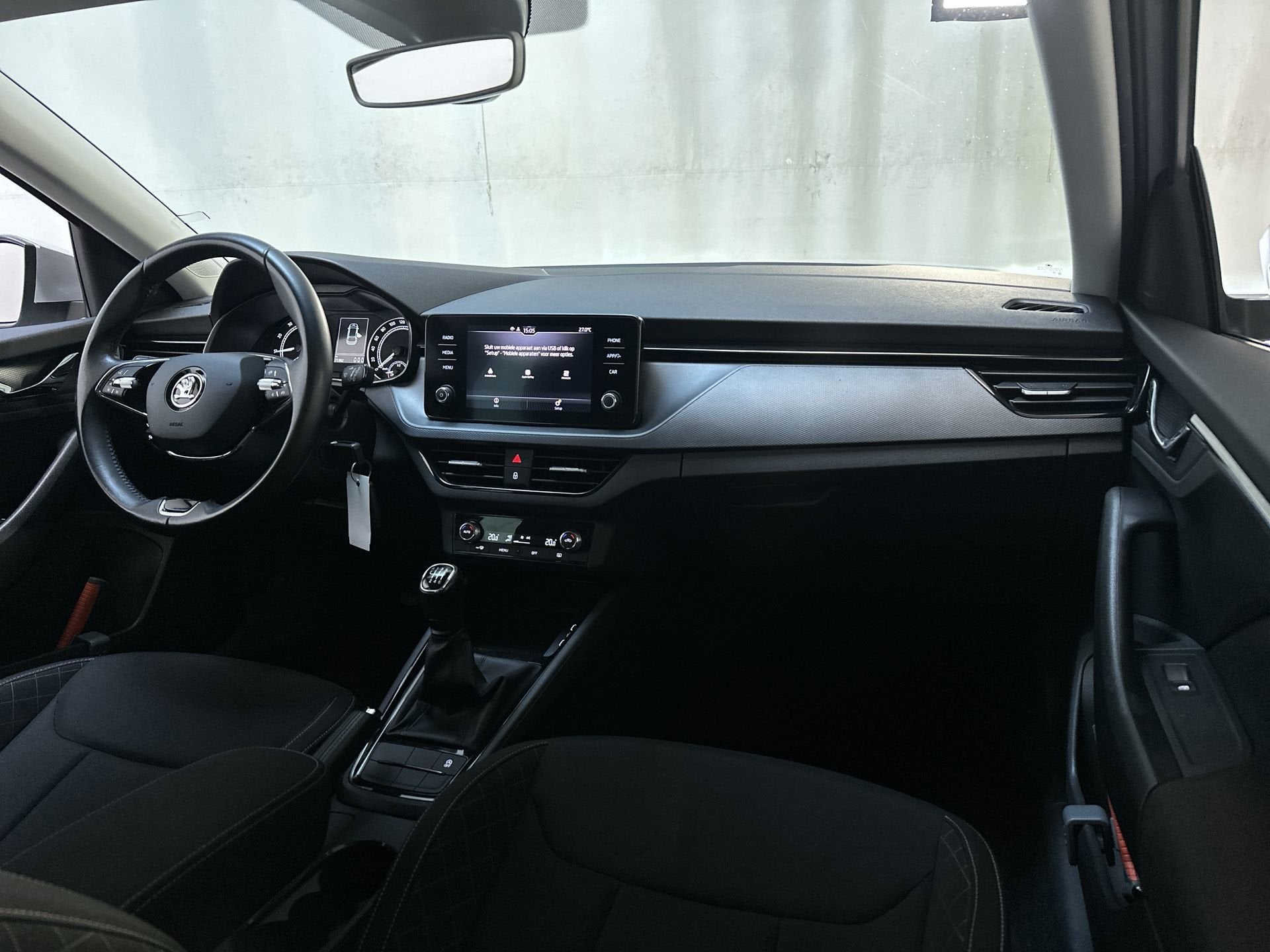 Skoda Scala 1.0 TSI 110pk Ambition Parkeersensoren Navigatie, Dealer onderhouden, Gebruikt, Met garantie (alle), 49 €/maand