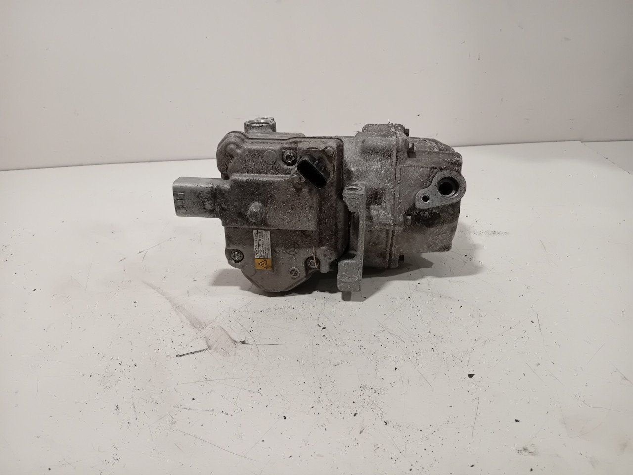 Airco pomp Toyota Yaris, Onderdelen@venauto.nl, Van der Ven Autorecycling B.V., Gebruikt, Ettenseweg 76, 4706 PB Roosendaal, The Netherlands