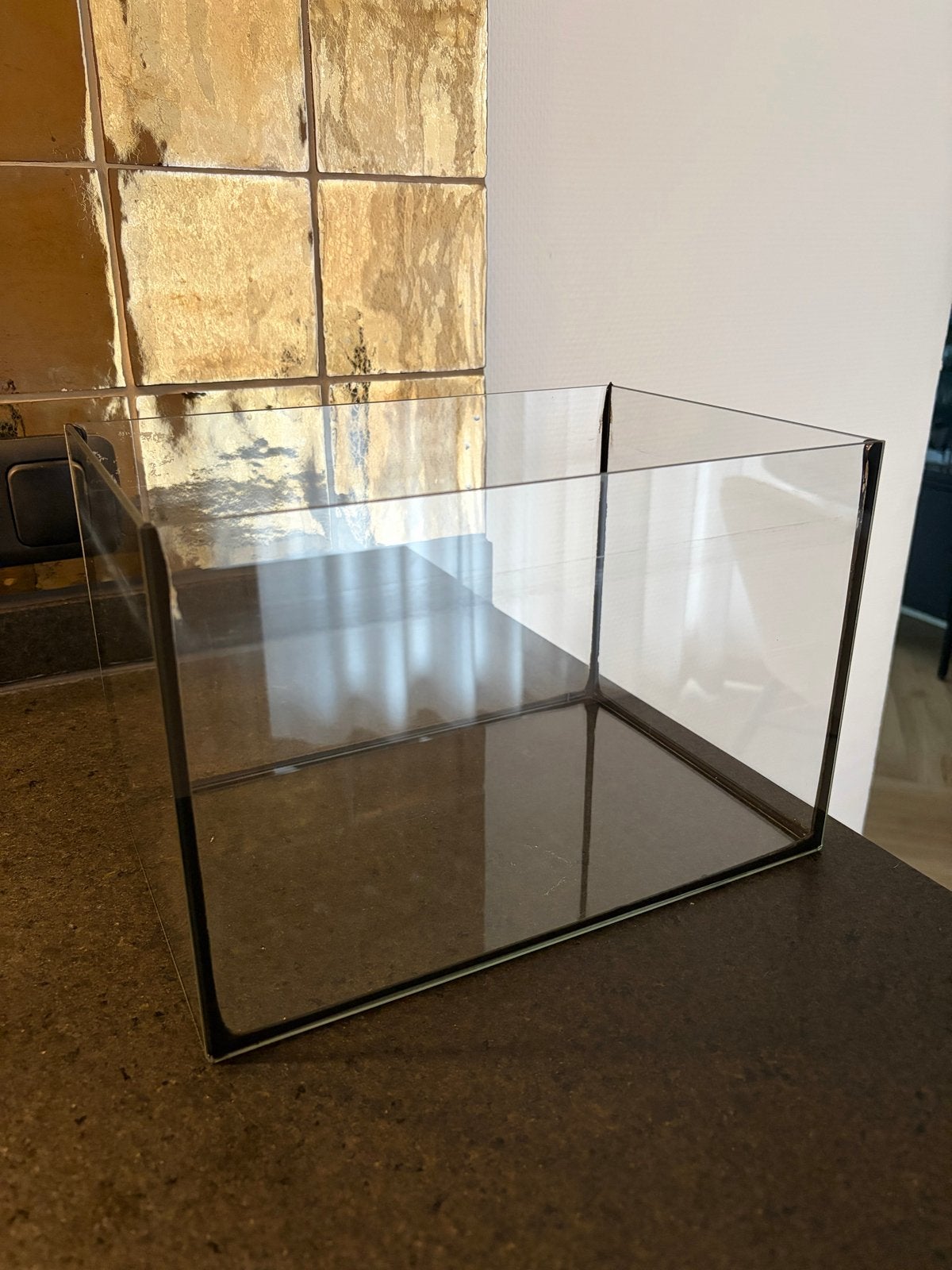 Vissenkom met benodigdheden, Ophalen, Leeg aquarium