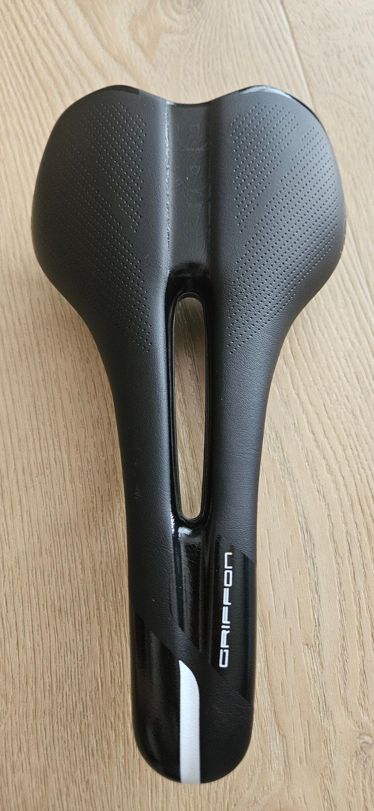 PRO Griffon 142mm dames Fietszadel - nieuw, Racefiets, Kunststof, Ophalen of Verzenden, Zo goed als nieuw
