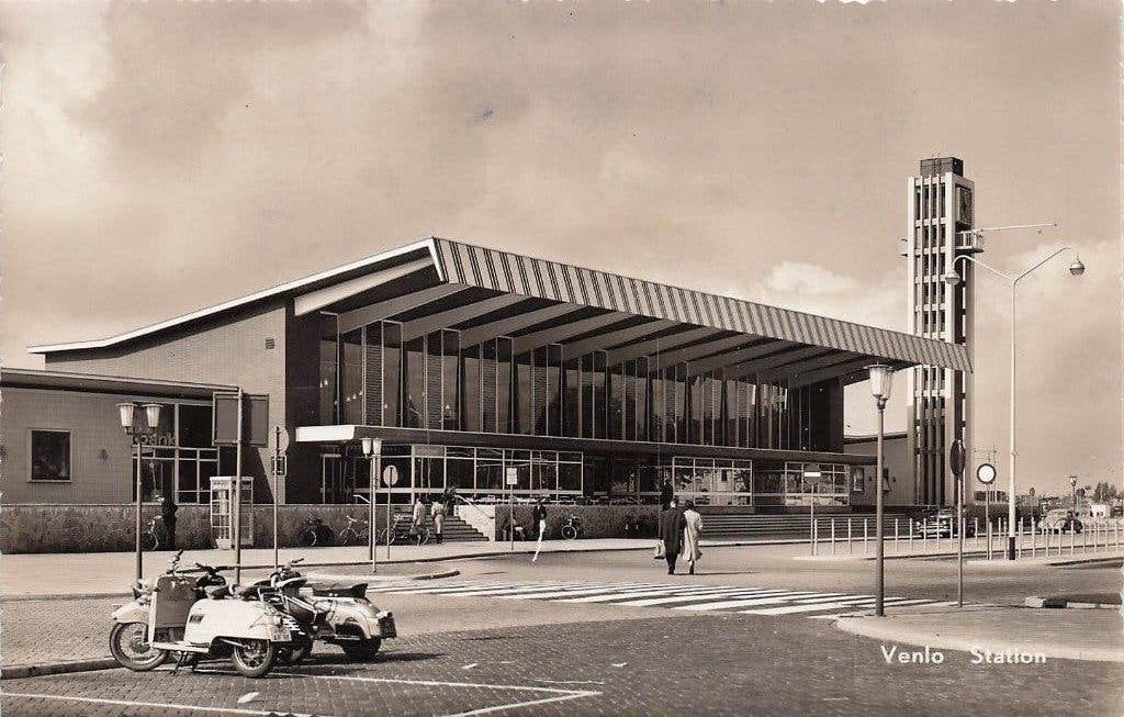 W146 Venlo Station - Scooter - uitg J L V -, Verzenden, Limburg