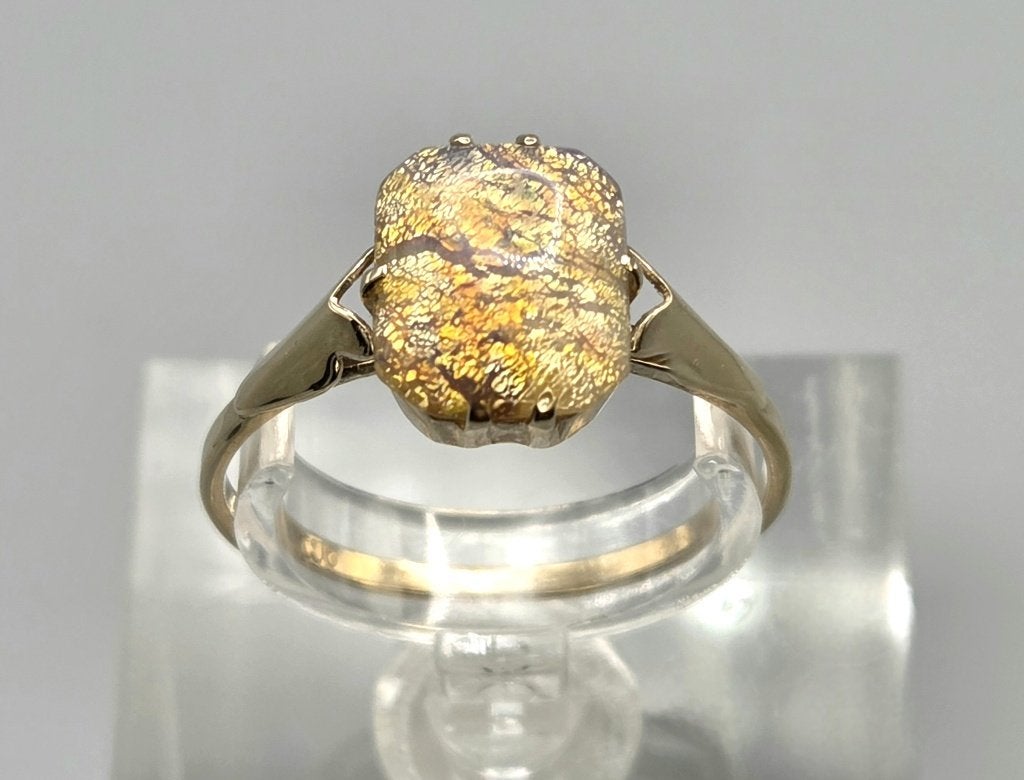 Gouden Vintage ring met edelsteen jelly opaal. 2026/335