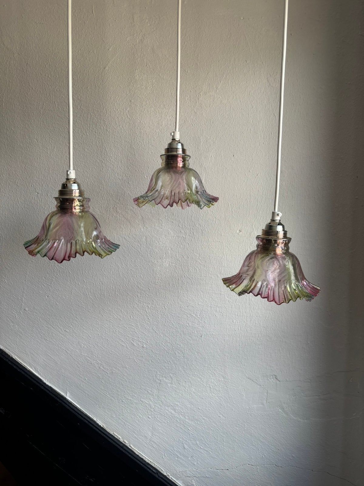 Vintage 3 set glazen hanglampen bloem geel roze groen glas, Ophalen of Verzenden, Zo goed als nieuw, Glas
