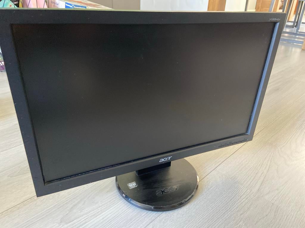 Acer LCD monitor V193HQV (2 stuks), Ophalen of Verzenden, Gebruikt, VGA