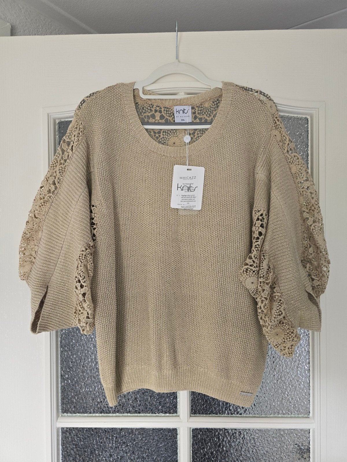 Nieuw trui maicazz xxl goud, Kleding | Dames, Truien en Vesten, Ophalen of Verzenden, Nieuw, Maat 46/48 (XL) of groter