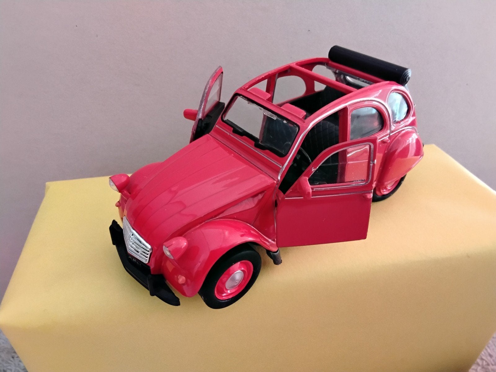 CITROËN   2  CV    SCHAAL    1:32, Ophalen of Verzenden, Auto