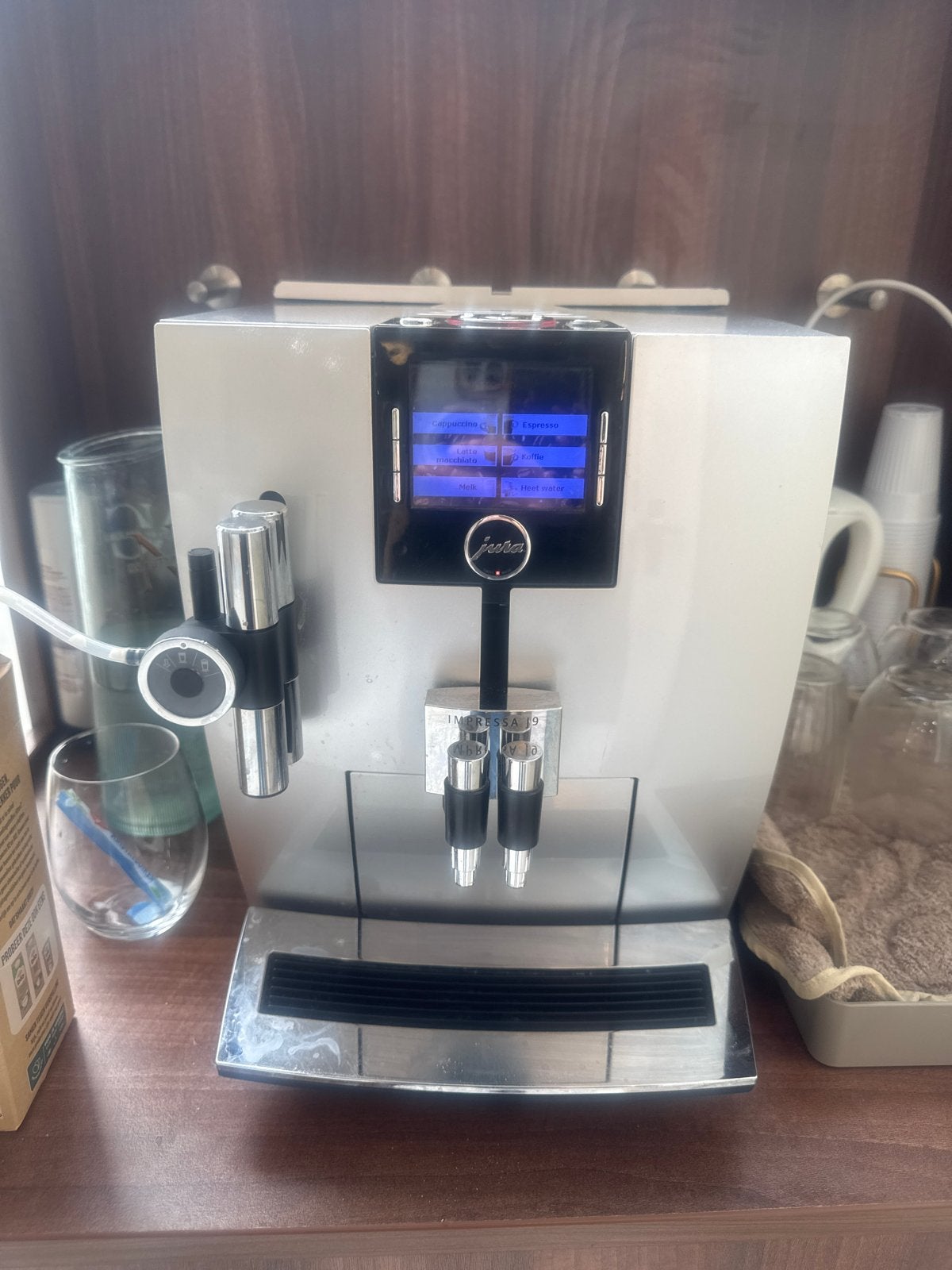 Jura impressa j9 One Touch Koffiemachine - Zilver, Witgoed en Apparatuur, Koffiezetapparaten, Afneembaar waterreservoir, Gebruikt