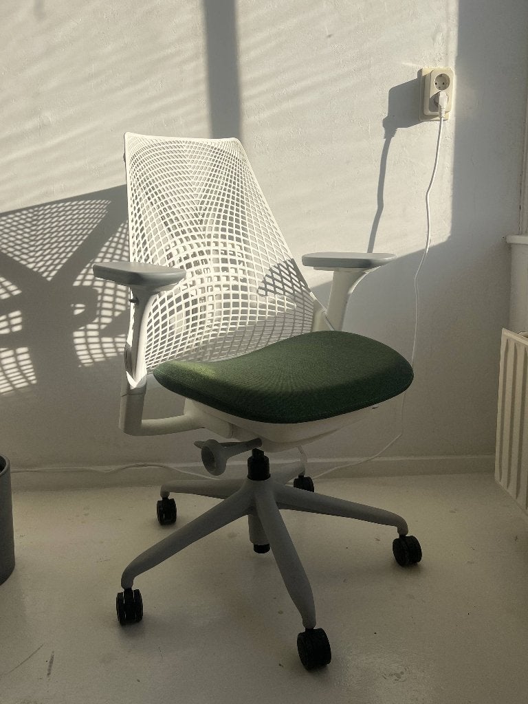 Herman Miller Sayl Office Chair, Ophalen, Wit, Zo goed als nieuw, Bureaustoel