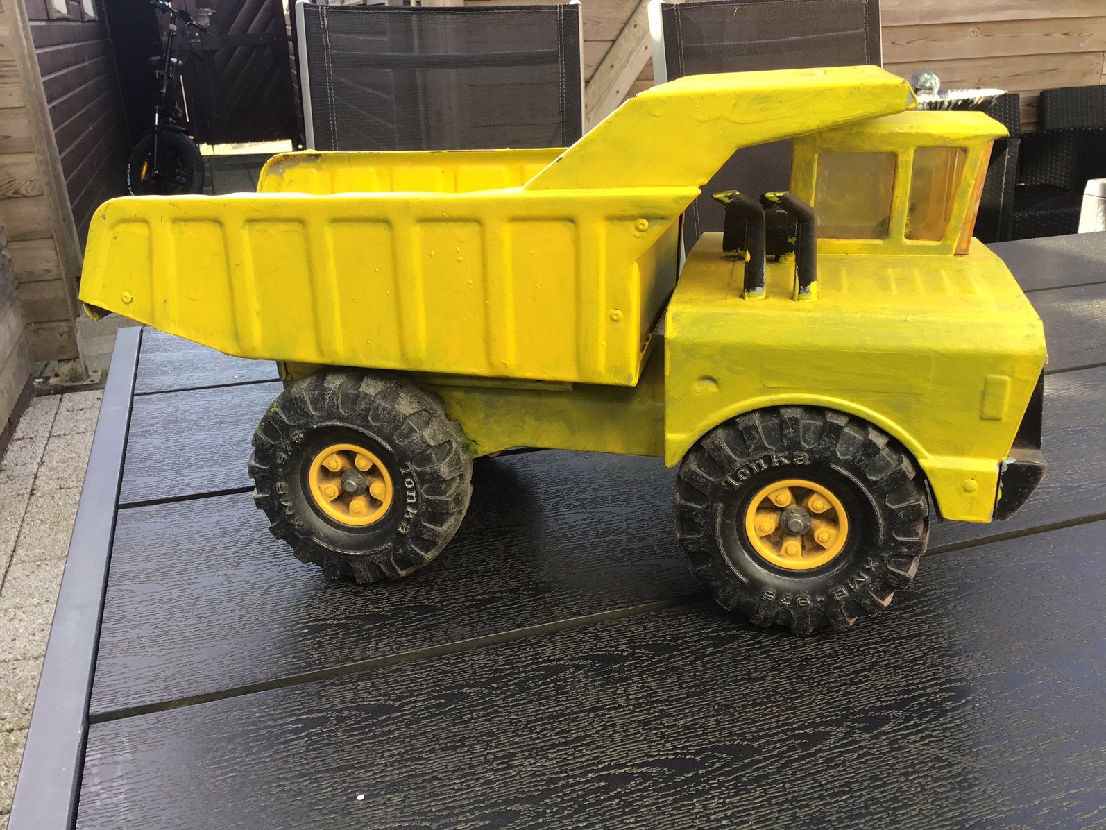 Tonka vrachtauto, Ophalen
