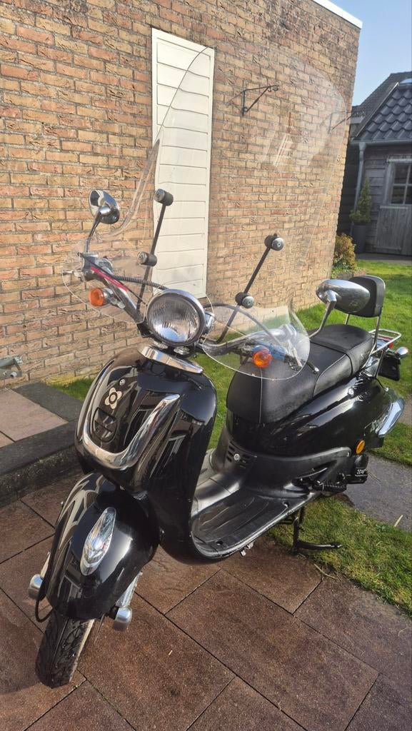 AGM retroscooter, Fietsen en Brommers, Verzenden, Benzine, Overige merken