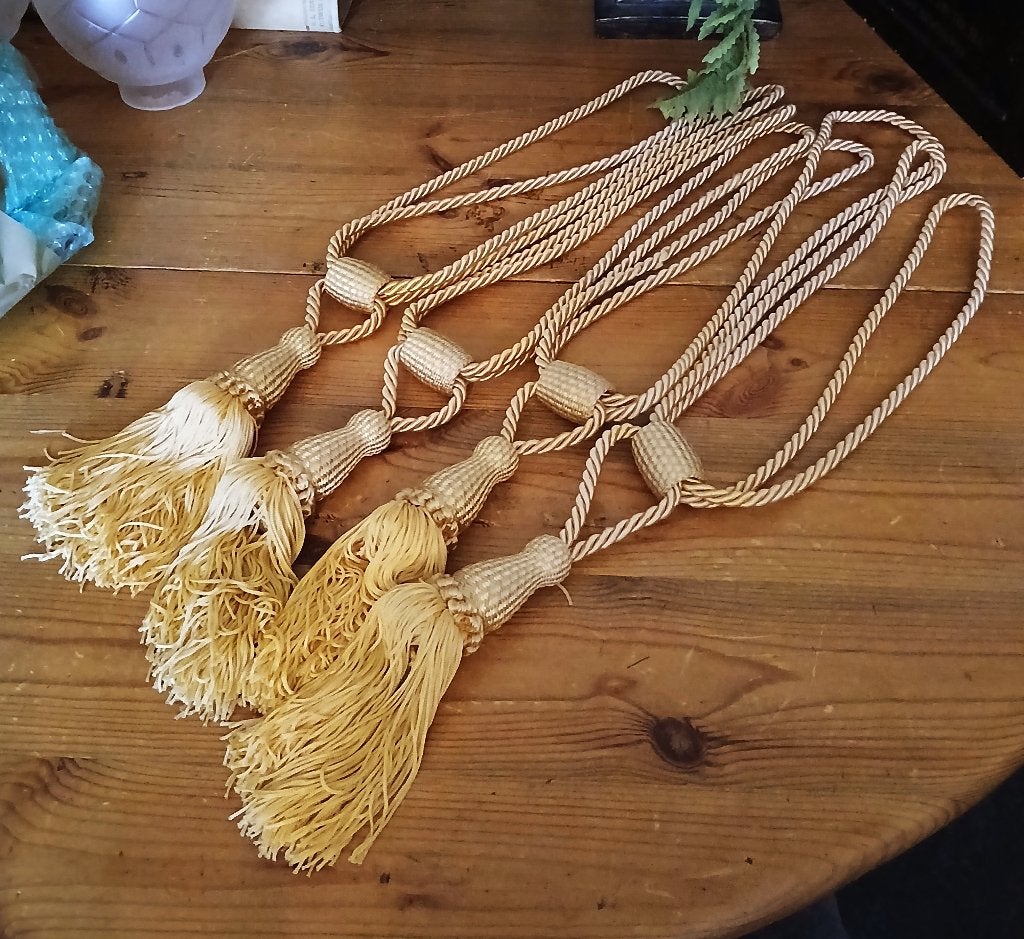 Vier embrasses lengte 52 cm. Prijs samen € 20,-, Ophalen of Verzenden