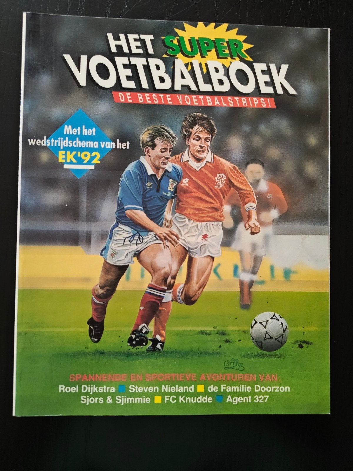 Strip: Het Super Voetbalboek - De Beste Voetbalstrips!, Boeken, Eén stripboek, Ophalen of Verzenden, Zo goed als nieuw