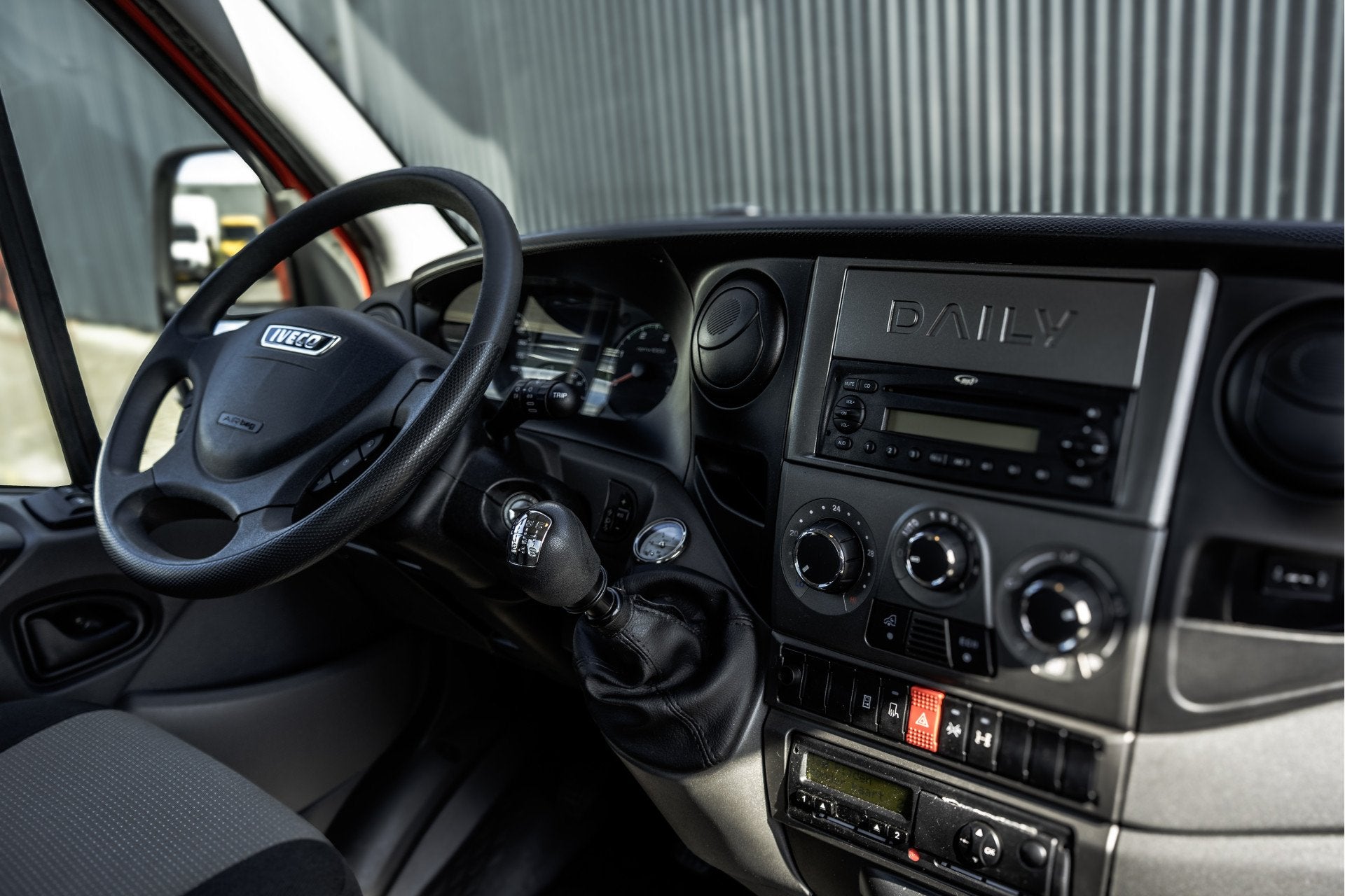 Iveco Daily *40C17 | Be-Trekker | Airco | 6.235 KG Opleggerg, Euro 5, Gebruikt, Zwart, 4 cilinders