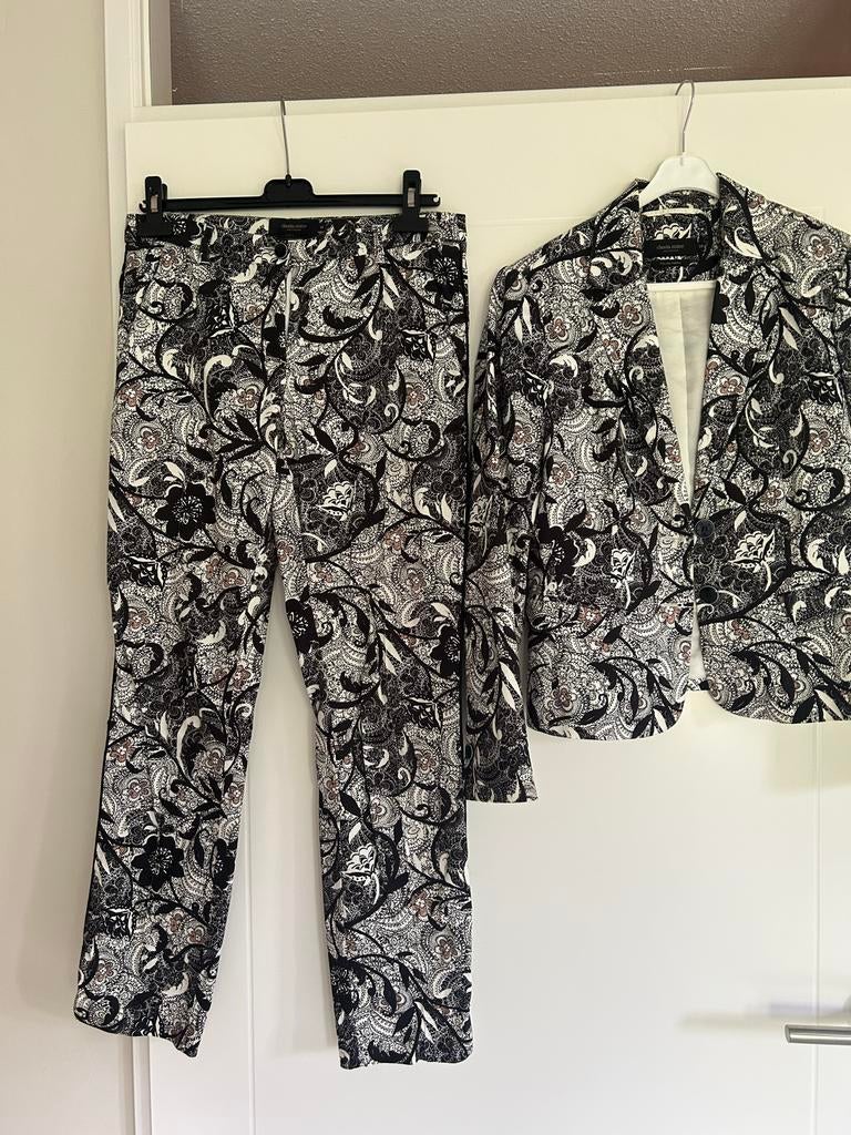 Claudia Sträter pak met print, Kleding | Dames, Jasjes, Kostuums en Pakken, Kostuum of Pak, Zwart, Ophalen of Verzenden, Zo goed als nieuw