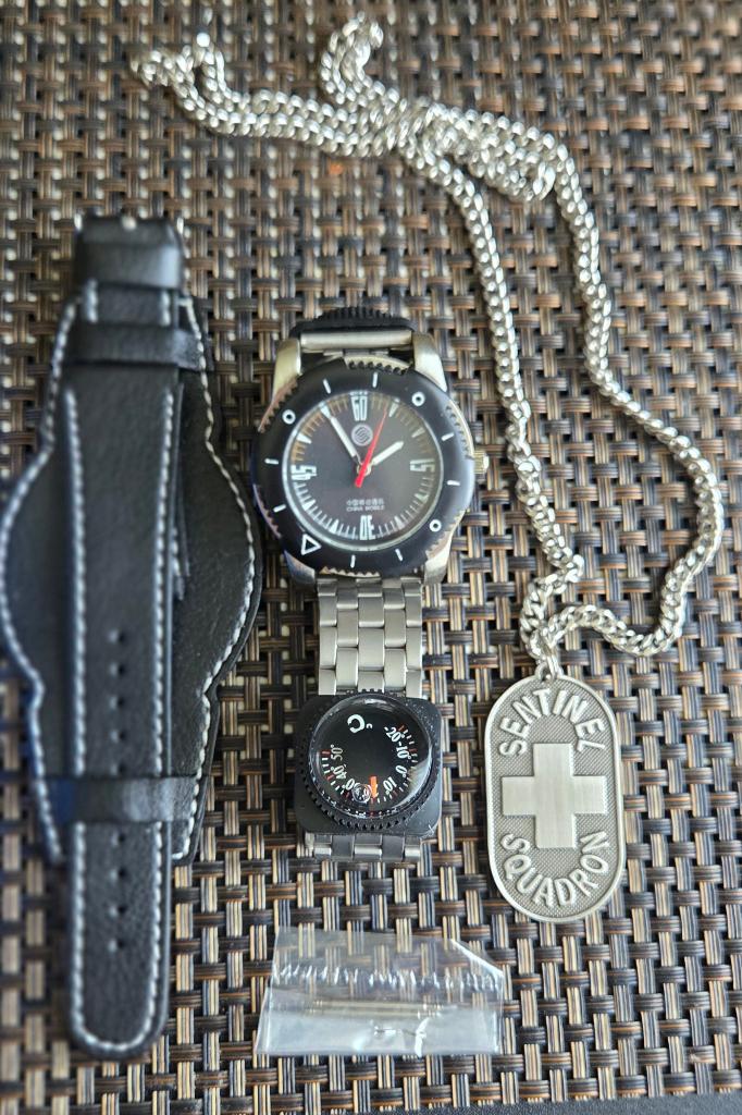 Horloge China Mobile, Sieraden, Tassen en Uiterlijk, Horloges | Heren, Ophalen of Verzenden, Zo goed als nieuw, Polshorloge, Overige merken