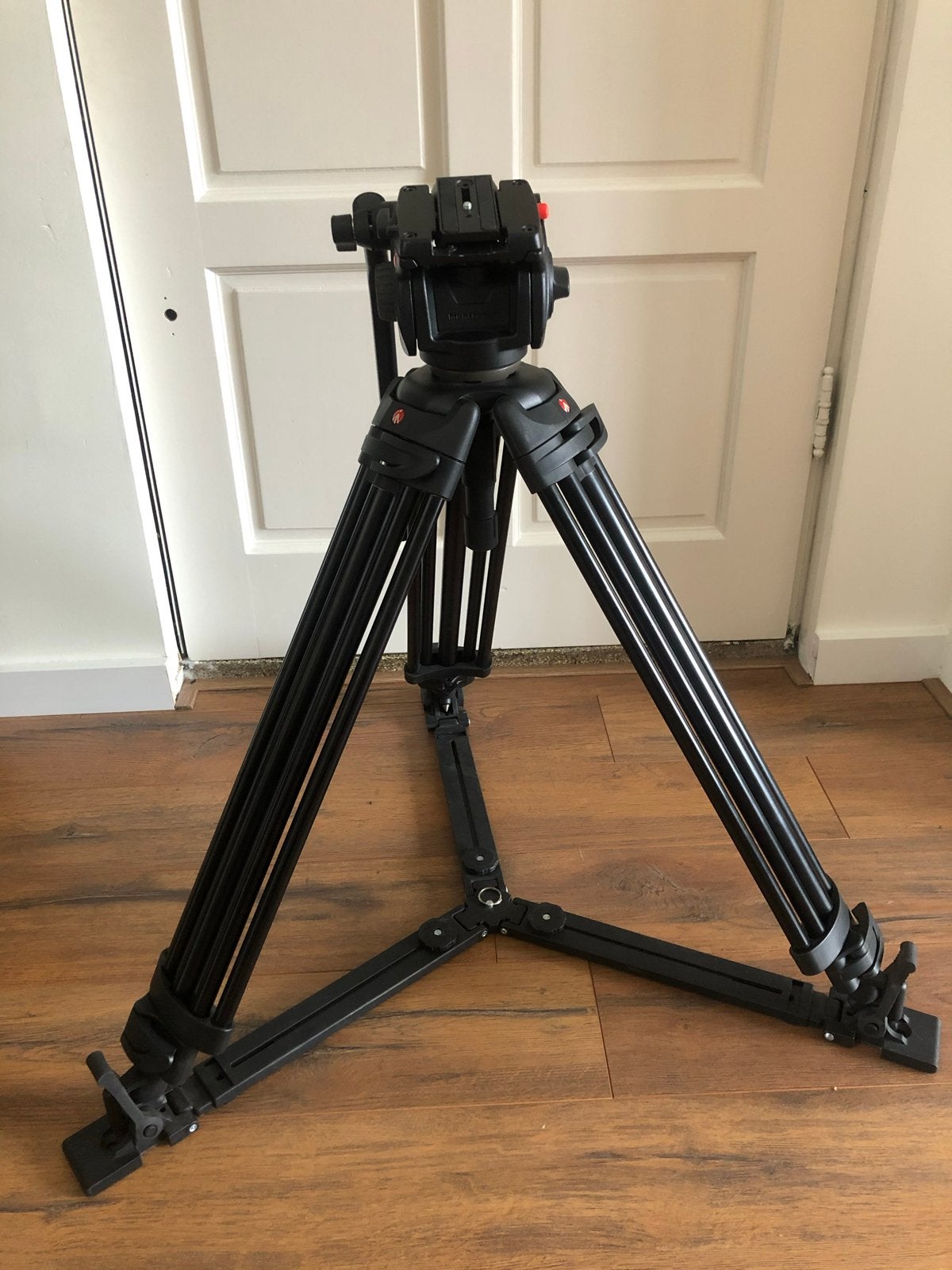 Manfrotto 546GB Professioneel Videostatief, Ophalen, Gebruikt, Middenzuil, Driepoot
