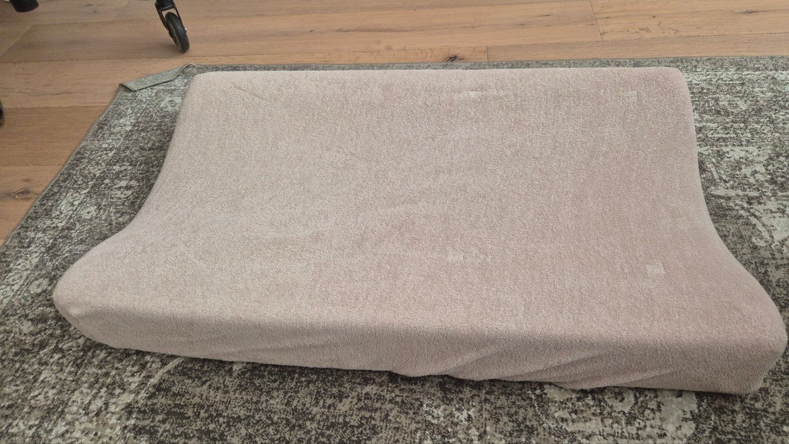 Aankleedkussen met 2x badstof hoes in Taupe kleur, Overige merken, Gebruikt, Aankleedkussen, Ophalen of Verzenden