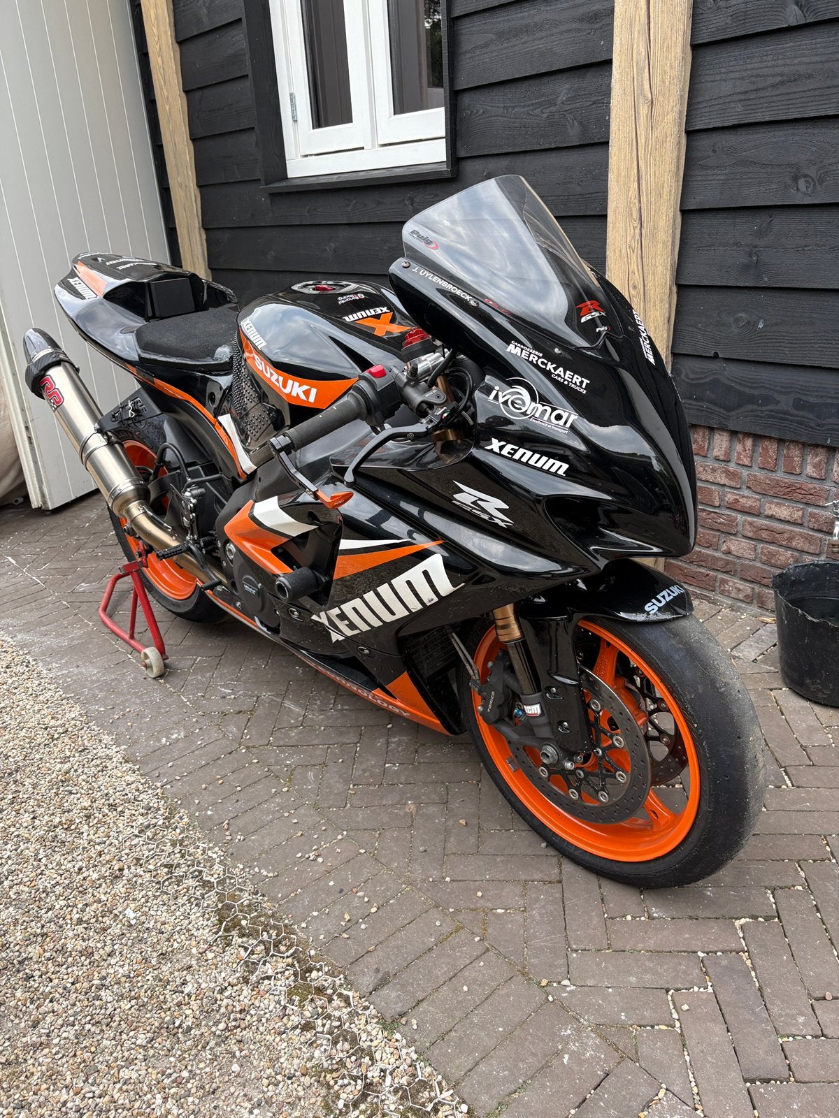 Mooie en zeer complete Suzuki GSX-R 1000 2011 circuitracer, Sportuitlaat, Occasion, 4 cilinders, Motorrijbewijs A