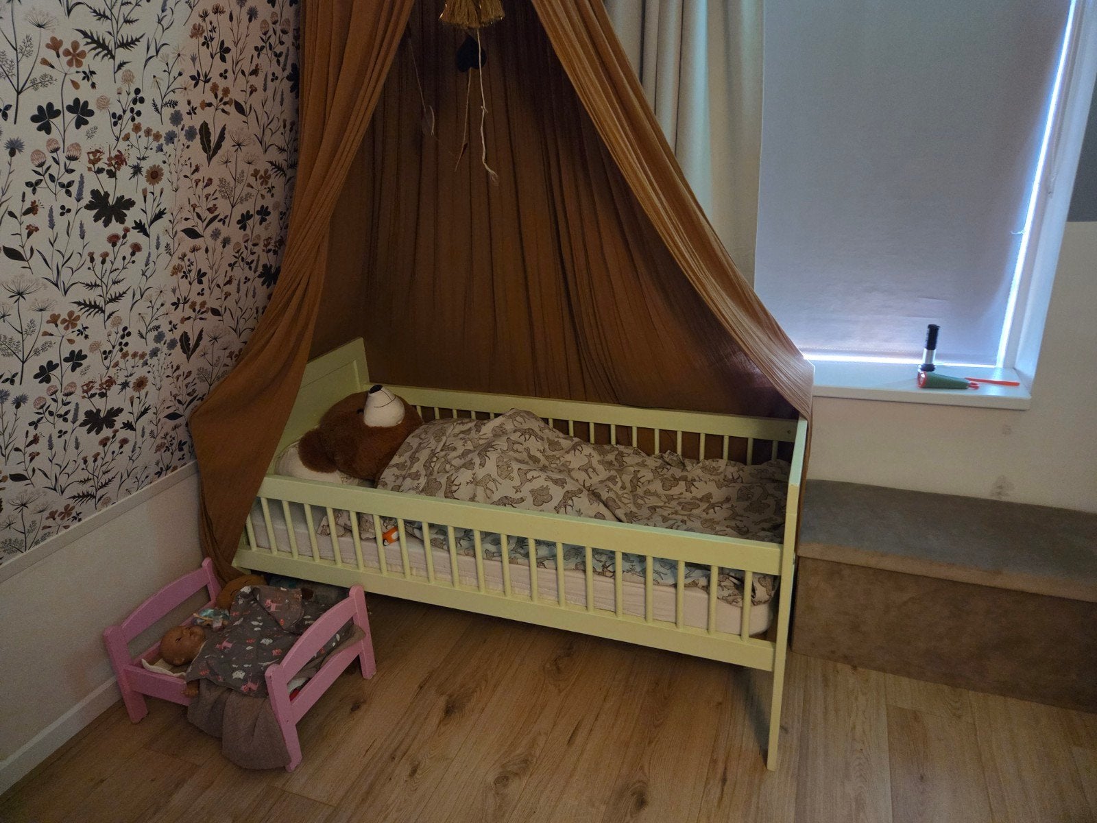 Peuterbed 150x70 - Gebruikt, lichte slijtage, Kinderen en Baby's, Kinderkamer | Bedden, Ophalen, Gebruikt, 140 tot 160 cm, 70 tot 85 cm
