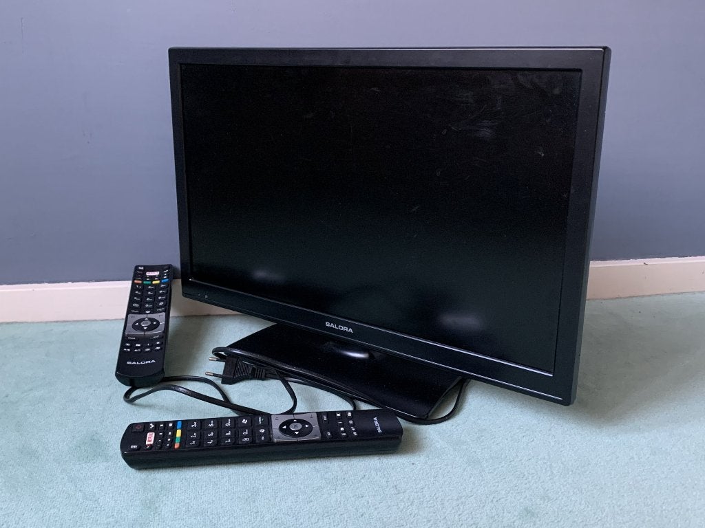 SALORA 22 inch Full HD LCD TV op voet + 2 afstandsbediening, Overige merken, 50 Hz, Ophalen of Verzenden, 40 tot 60 cm
