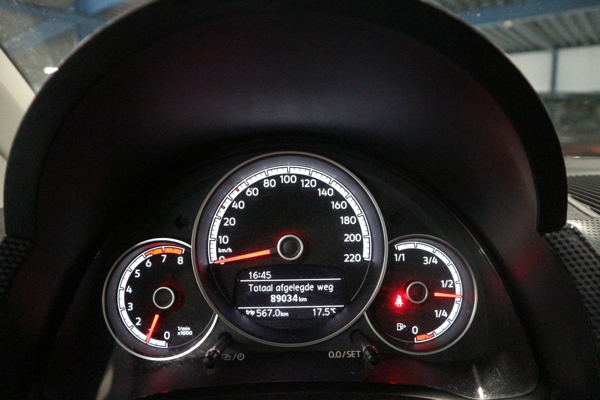 Volkswagen Up! 1.0 BMT move up! / NAP / VELG / AC / NIEUWE A, Gebruikt, Zwart, Origineel Nederlands, Handgeschakeld