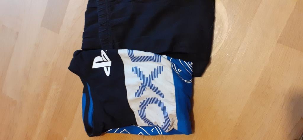 Pyjama maat 134, Kinderen en Baby's, Kinderkleding | Maat 134, Ophalen of Verzenden, Zo goed als nieuw, Jongen, Nacht- of Onderkleding