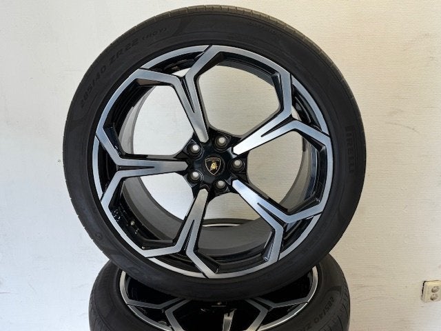 LAMBORGHINI URUS ORG GEBRUIKTE ZOMER BREED VELGENSET 22 INCH, Overige, Gebruikt, Overige, Banden en Velgen
