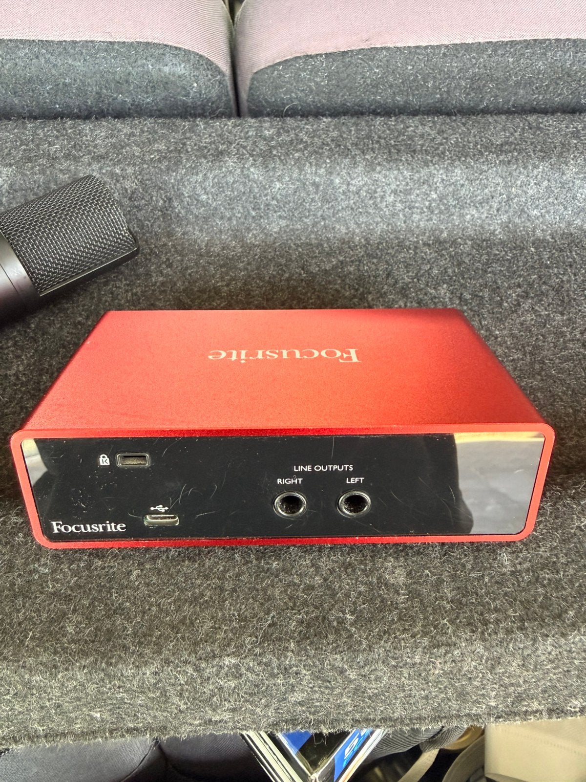 Focusrite Scarlett interface + microfoon, Computers en Software, Ophalen of Verzenden, Gebruikt