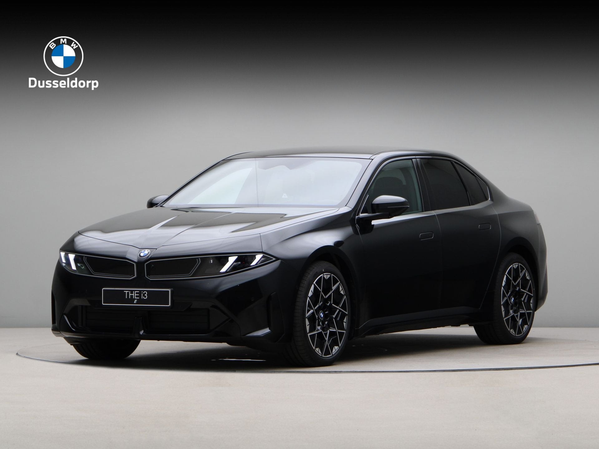 BMW i3 50 xDrive First Edition M Sport | Harman Kardon audio, Auto's, Automaat, Zwart, Met garantie (alle), Zwart