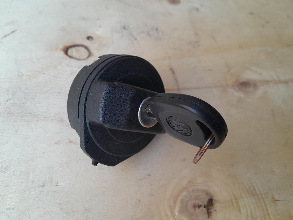 TANKDOP - Origineel + Sleutel - VOLKSWAGEN FOX - €10,-, Verzenden