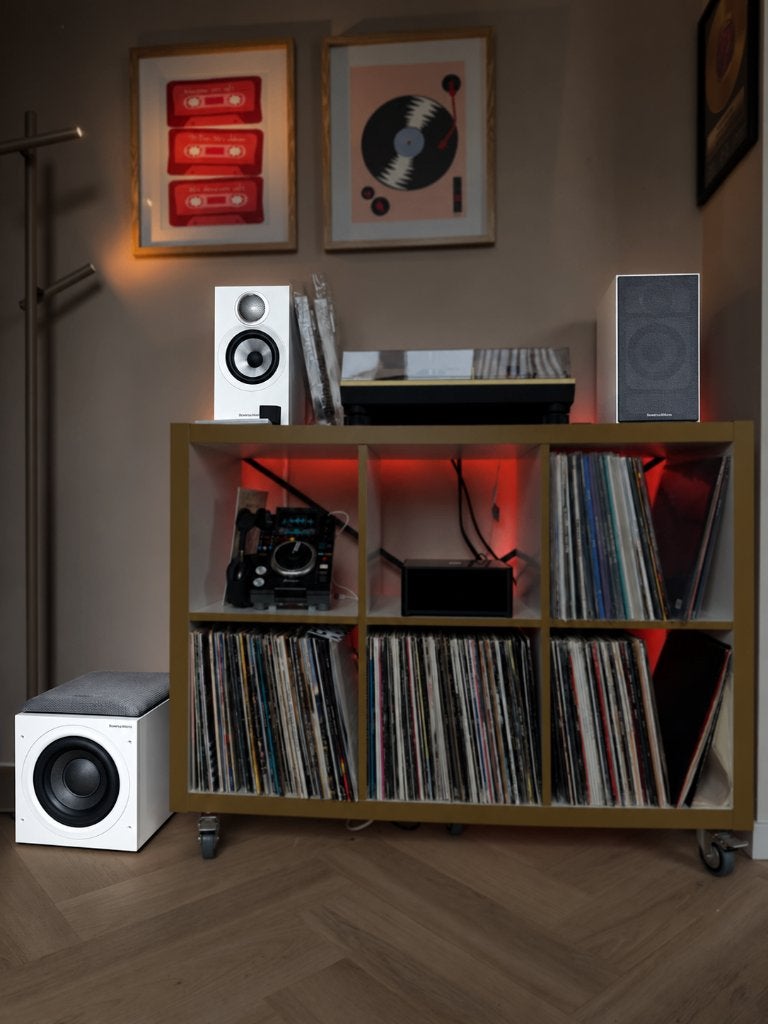 Bowers & Wilkins 600 series 2.1; ASW608 en 2* 607 S3 in wit, Audio, Tv en Foto, 150 watt of meer, Speakerset, Ophalen of Verzenden