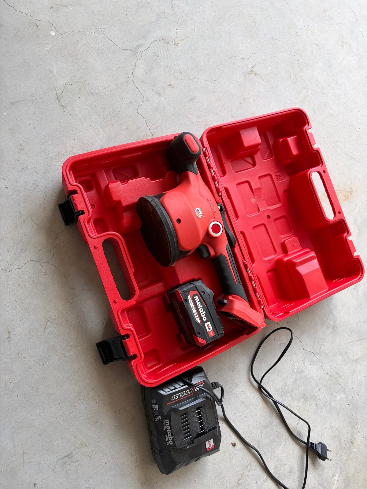 Handtriller rubi voor tegel werk nieuw, Ophalen of Verzenden, Zo goed als nieuw, Minder dan 600 watt, Excentrische schuurmachine