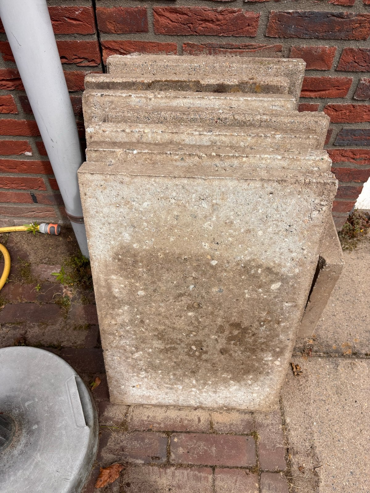 Gratis afhalen: 7,5 beton tegels 40x60cm, Ophalen, Gebruikt, Minder dan 5 m², Beton