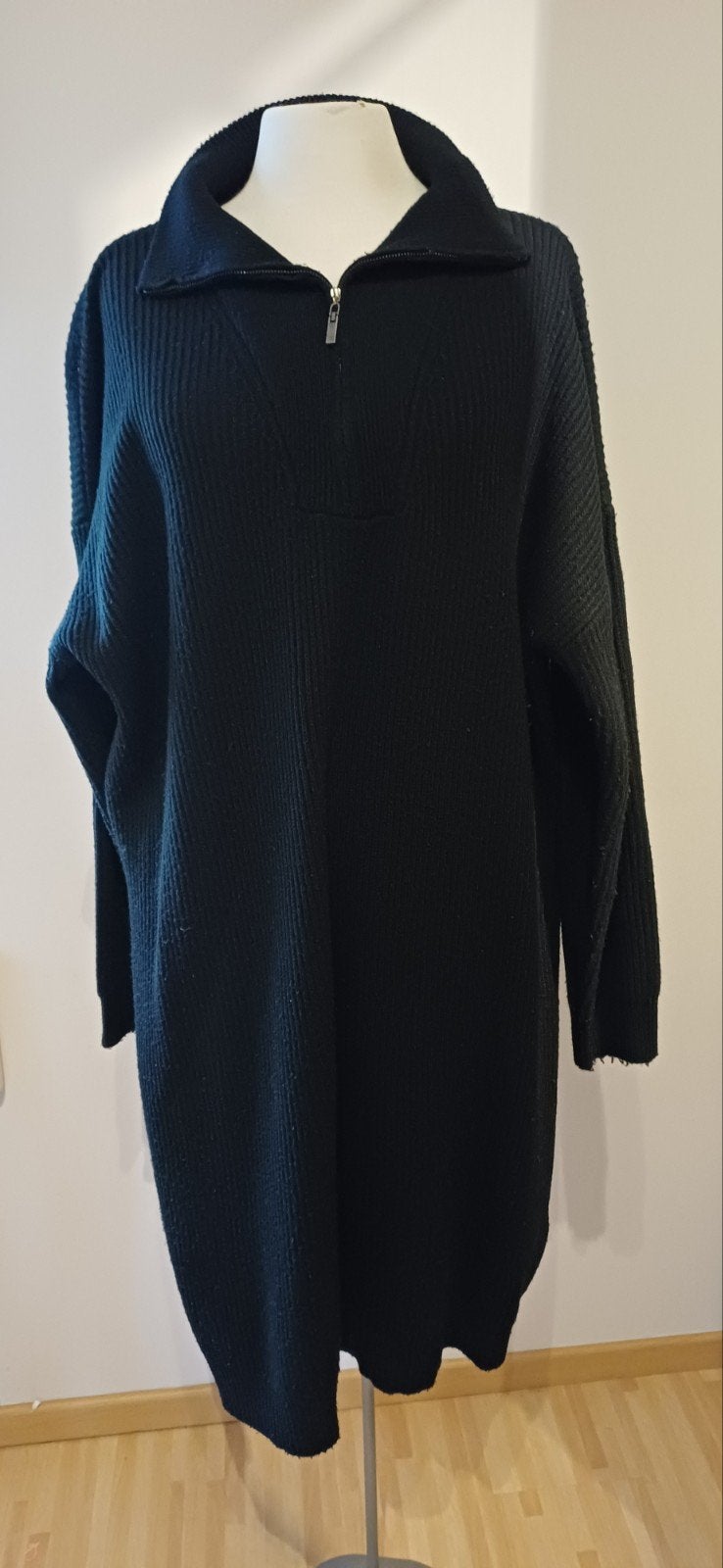 zwarte gebreide jurk, maat 44, Kleding | Dames, Jurken, Ophalen of Verzenden, Gedragen, Maat 42/44 (L), Zwart