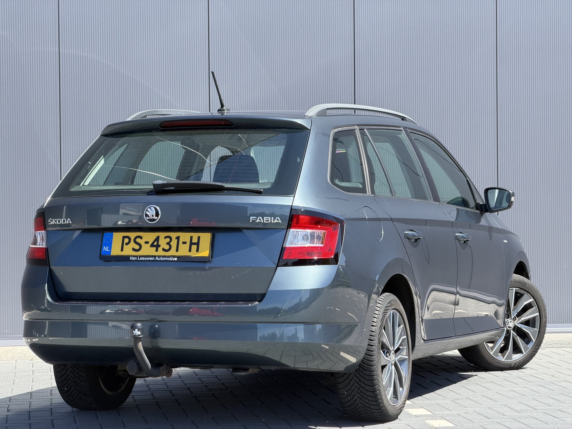 Skoda Fabia Combi 1.0 TSI Drive | RIJKLAAR | Cruise | Trekha, Auto's, Voorwielaandrijving, Stof, Origineel Nederlands, Handgeschakeld