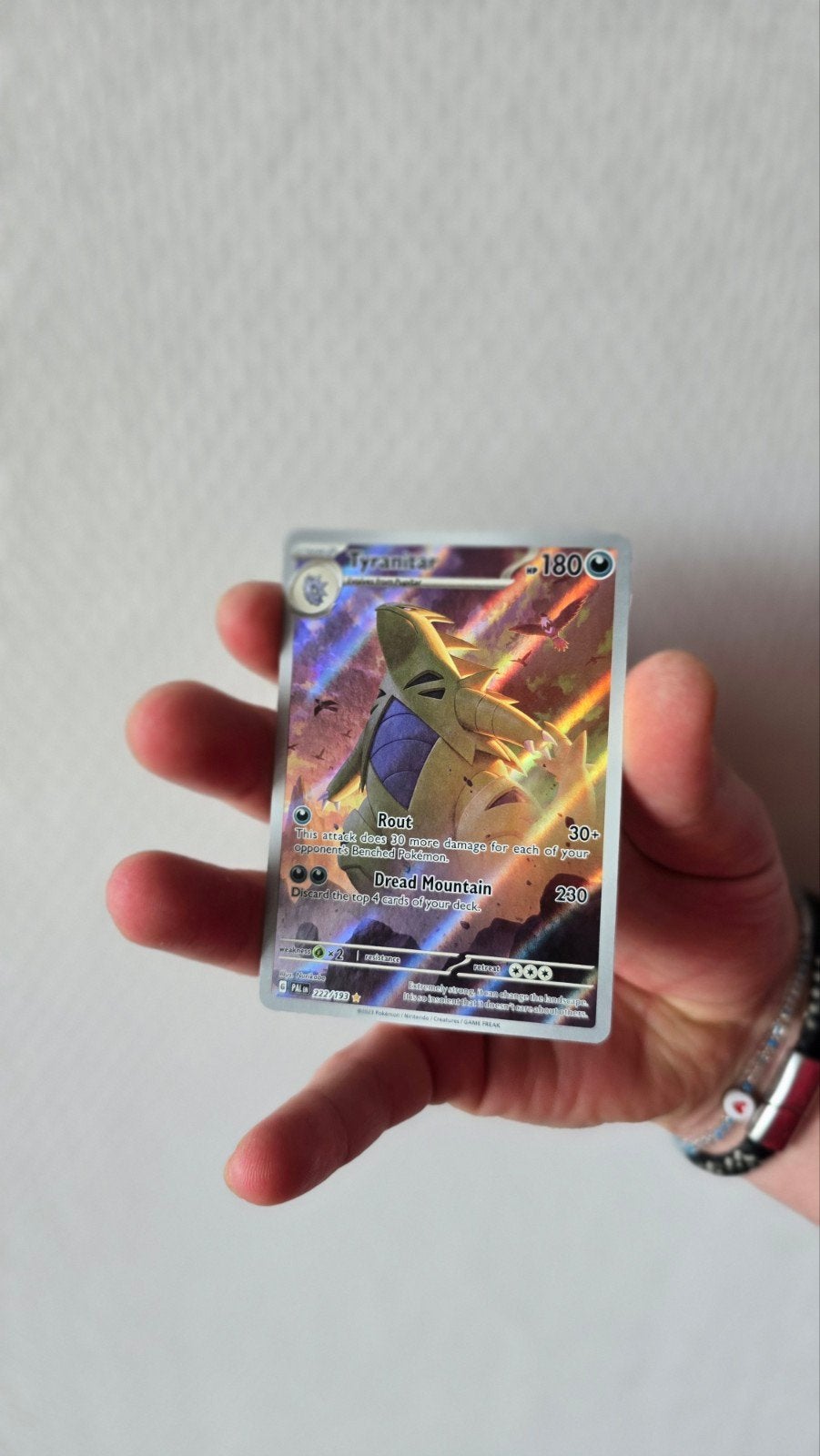Tyranitar V Full Art Pokémon Kaart (220/198), Ophalen of Verzenden, Zo goed als nieuw, Losse kaart