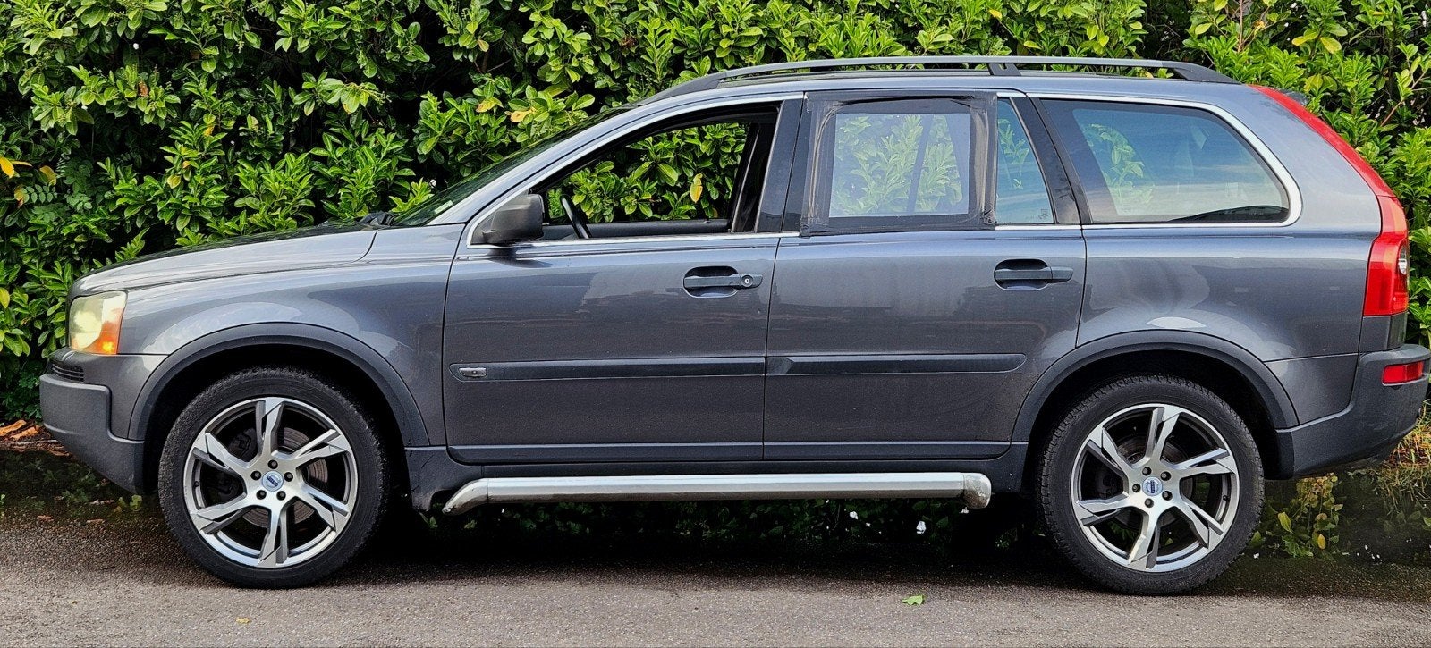 Volvo XC90 2.9 T6/7pers/AUT/2005/4WD, Zwart, 2037 kg, 7 stoelen, 2922 cc