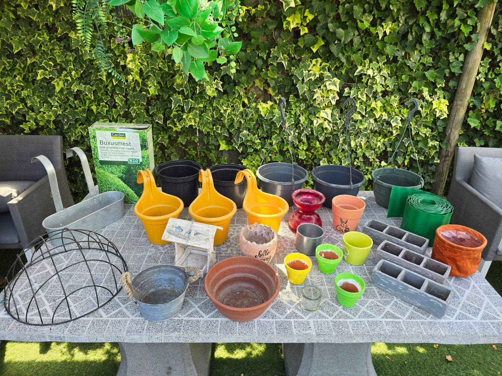 Diverse bloempotten en tuinaccessoires, Overige materialen, Gebruikt, Rond, Ophalen of Verzenden