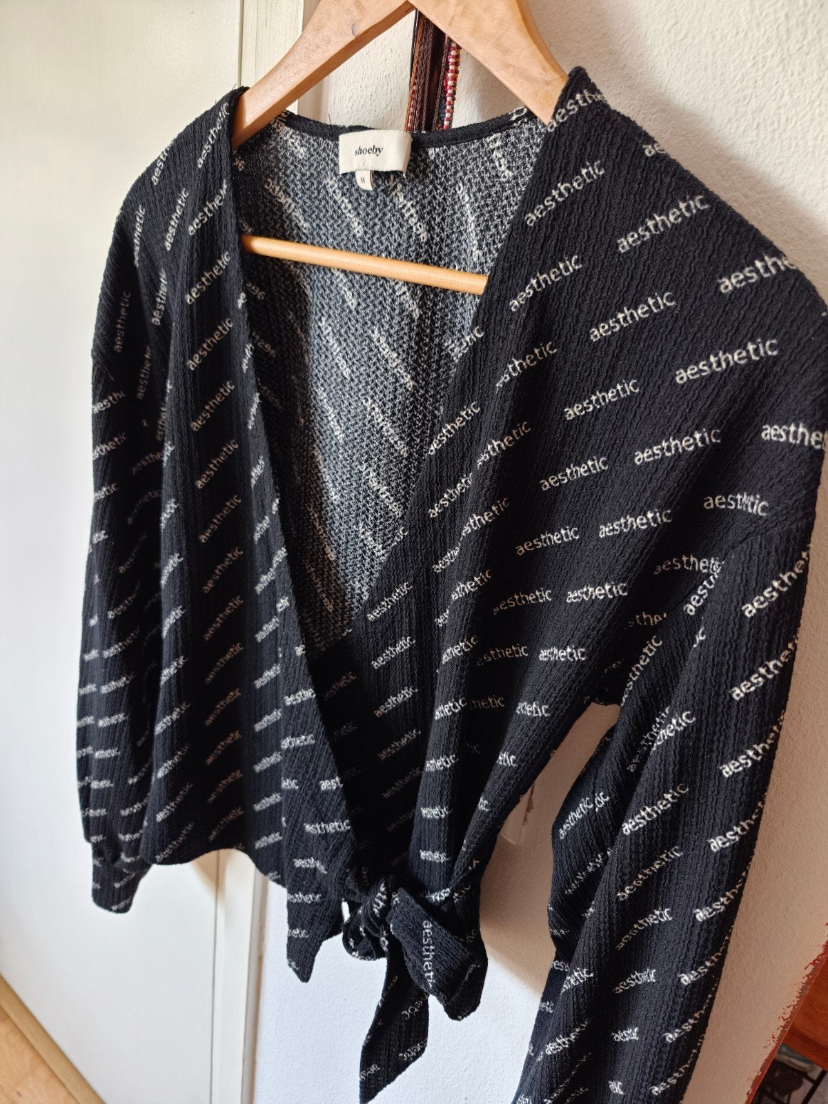 Shoeby 'Aesthetic' overslagtop maat M, Maat 38/40 (M), Zwart, Ophalen of Verzenden, Zo goed als nieuw