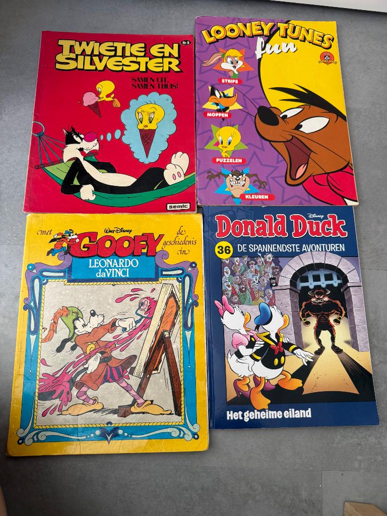 stripboeken tweety sylvester diversen, Meerdere stripboeken, Ophalen of Verzenden, Gelezen