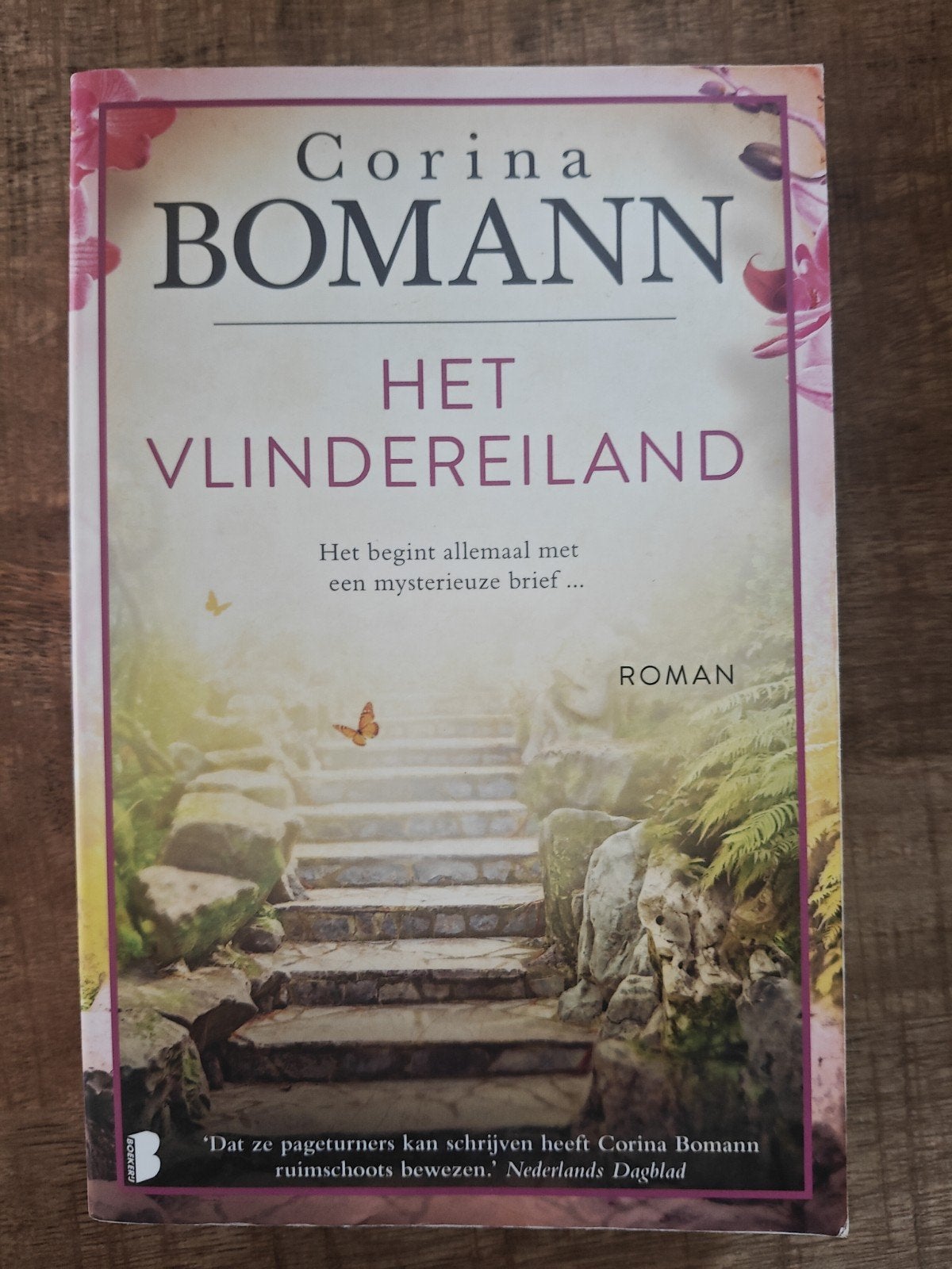 Het Vlindereiland - Corina Bomann (Roman), Boeken, Ophalen of Verzenden, Gelezen, Corina Bomann, Nederland