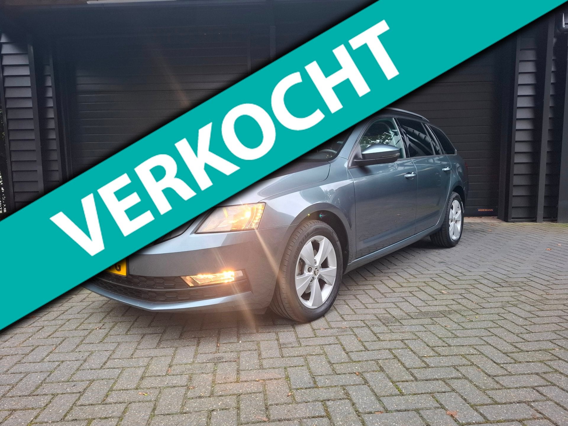 Skoda Octavia Combi 1.0 TSI Business Carplay climat cruise e, Auto's, Gebruikt, Handgeschakeld, 3 cilinders, 999 cc